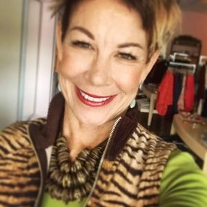 Meet your Posher, Carol